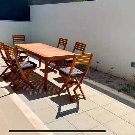 New And Modern 3 Bedroom With Private Heated Pool Near Nazare 别墅