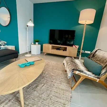 New And Modern 3 Bedroom With Private Heated Pool Near Nazare 圣马蒂纽·杜·波特