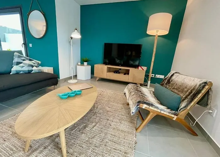 New And Modern 3 Bedroom With Private Heated Pool Near Nazare Sao Martinho do Porto