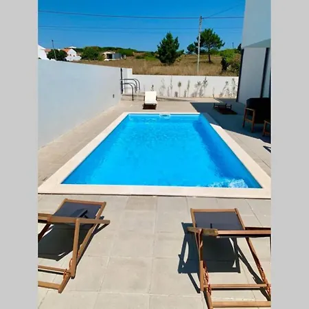 New And Modern 3 Bedroom With Private Heated Pool Near Nazare *